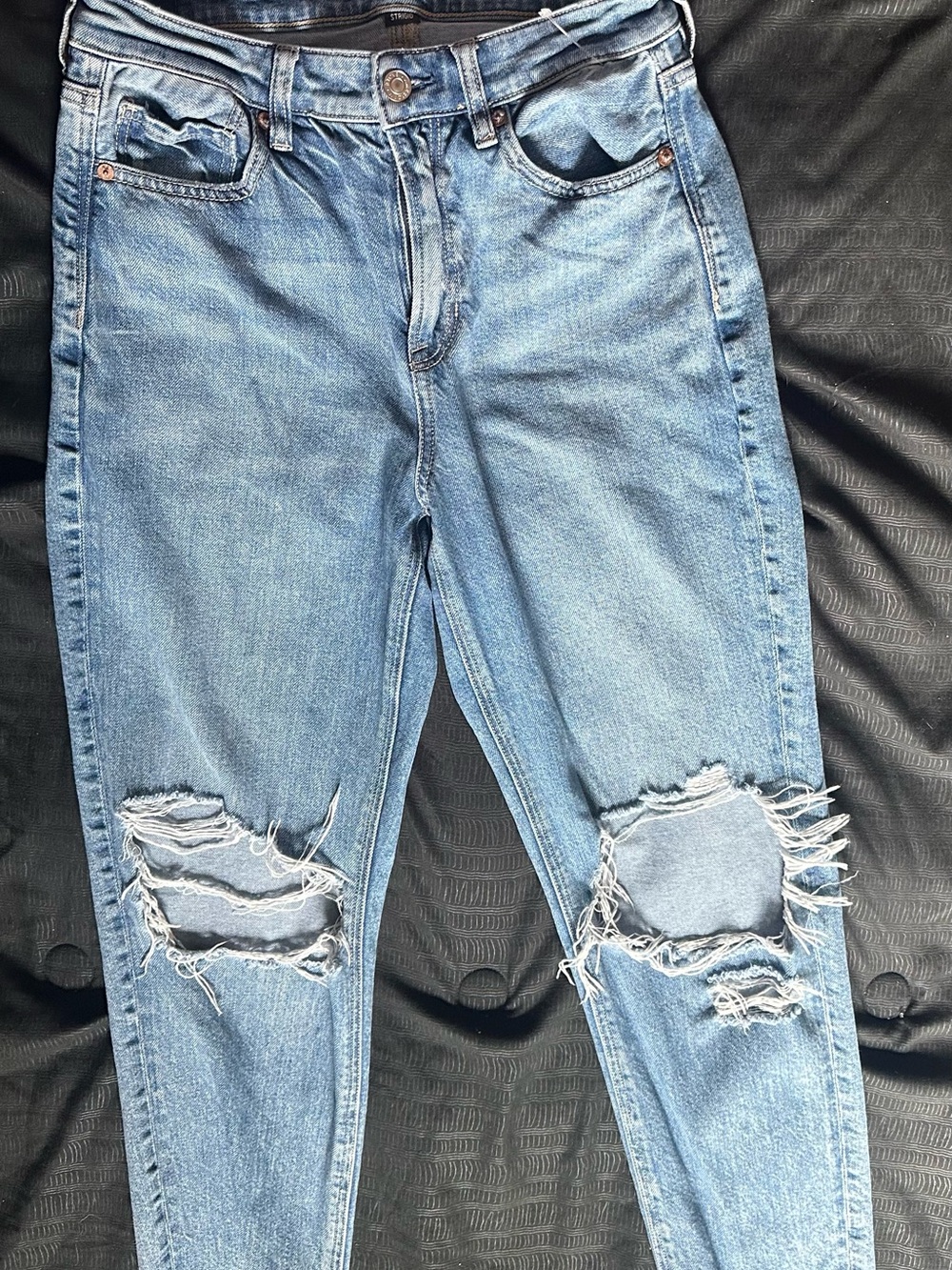 American Eagle Outfitters Light Blue Distressed Boyfriend Jeans